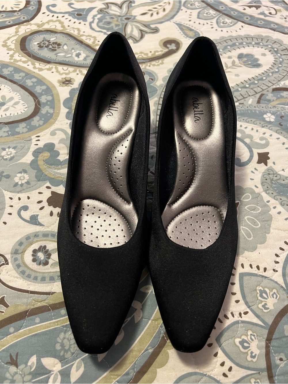 Abella Black Pointed-Toe Comfort Pumps